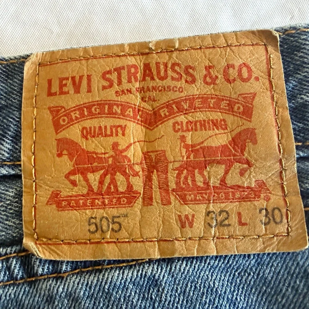 Levis levi mens
